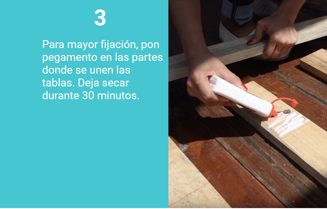 3. Para mayor fijación pon pegamento en las partes donde se unen las tablas. Deja secar durante 30 minutos